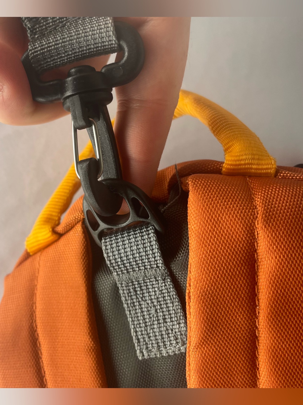 Little life Dinosaur Toddler Safety Harness Backpack Orange with Safety Leash - Picture 4 of 8